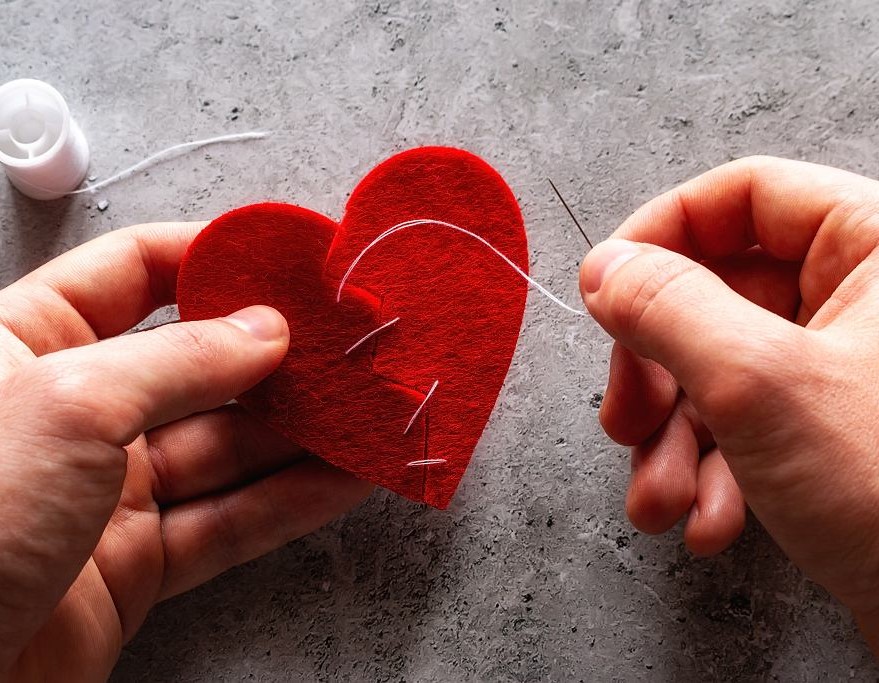 " للتعافي ثمن !
مَن يريد خياطة الجرح، سيتحمل وخز الإبرة " (م)

#جماليات