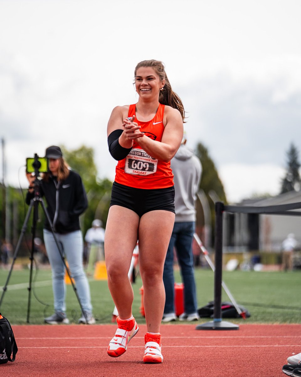 BeaverTFXC's tweet image. PACking up the honors 🏅
Sara is named the 2025 Pac-12 Women’s Track & Field Scholar-Athlete of the Year AND 2025 Pac-12 Women’s Top Performer! #GoBeavs