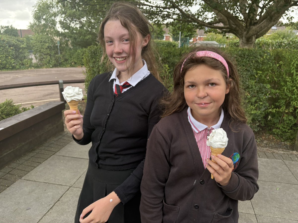 All classes enjoyed a visit from the ice cream van today! 🍦