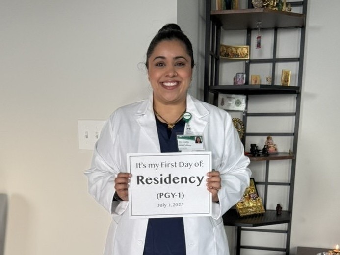 UABPathology's tweet image. #TraineeTuesday is back! Dr. @RishaKhatri, originally from Toronto, earned her M.D. from American University of Antigua. When not at work, you may find her watching Indian movies, cross-stitching, and making henna art.
“I'm so happy and grateful to be a part of this program."