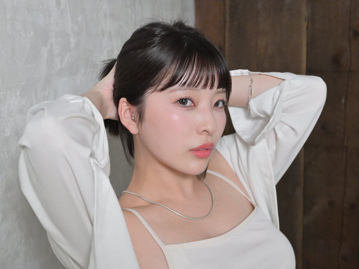 draftone21's tweet image. Studio Debbie’s《2》
ほとんど真っ暗なコーナー
持ち込んだライティング機材に
四苦八苦しながらの撮影でした💦
ちさちゃん
 @chiiyan_photomo
#PHOTOMO撮影会