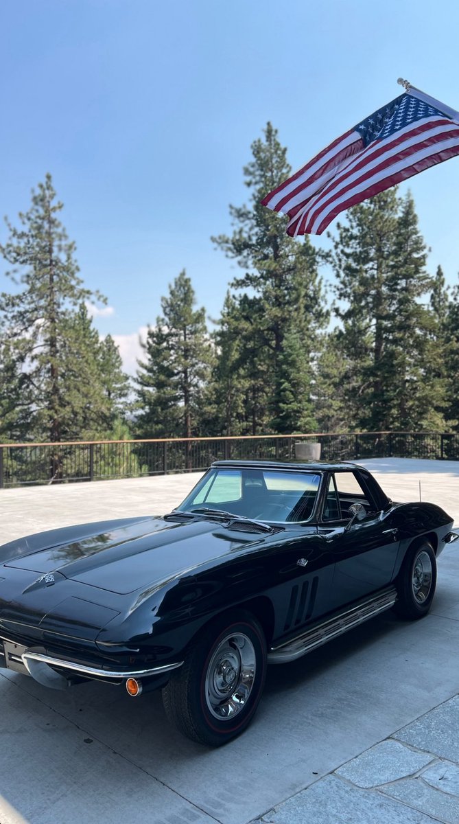 American muscle, mountain air, and the flag that raised me. 🇺🇸🔥 #CorvetteClassic #AmericanDream #JeremyWasHere
