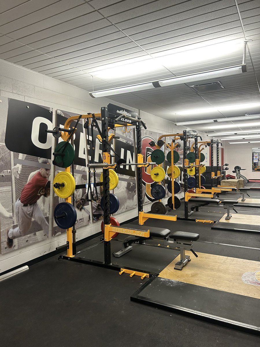 ridgetaylorfb's tweet image. Had an awesome visit today at @Yeo_Football! Toured a really cool campus and I was super impressed by the locker room and football stadium.
Loved hearing about the future vision of the program from @CoachJPont. Excited to have the opportunity to build something special!…