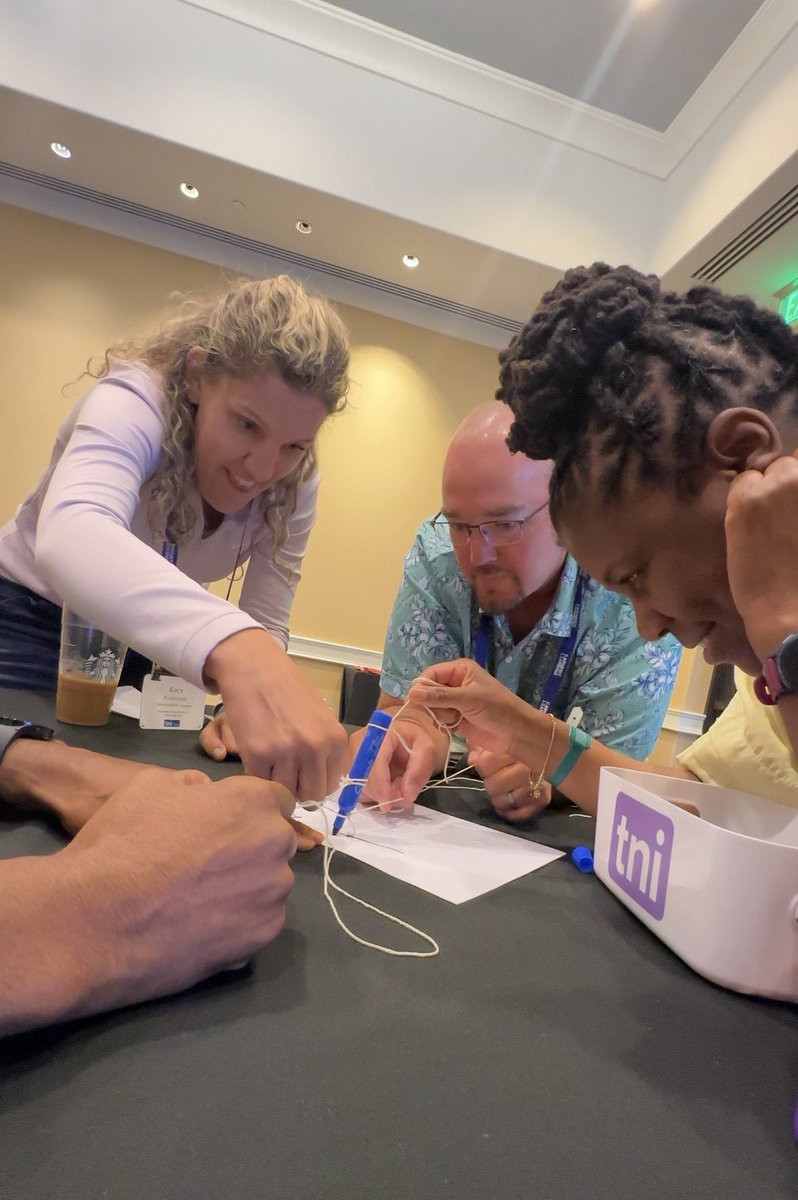 carnegielearn's tweet image. 📸 Scenes from workshop sessions at #TNI2025 #LongLiveMath