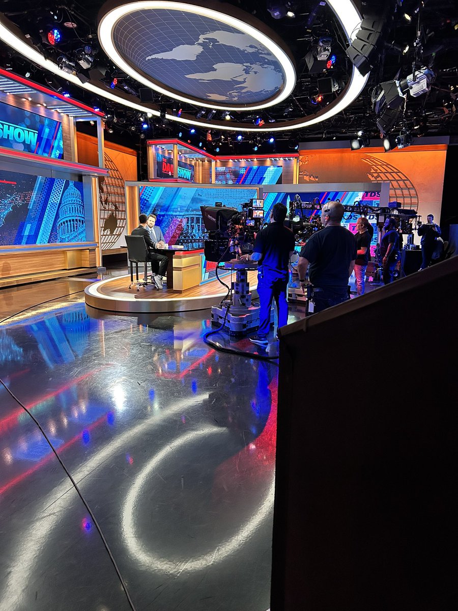 RIKKISCHLOTT's tweet image. Proud @TheDailyShow plus one @thomaschattwill — watch tonight on Comedy Central / Paramount+