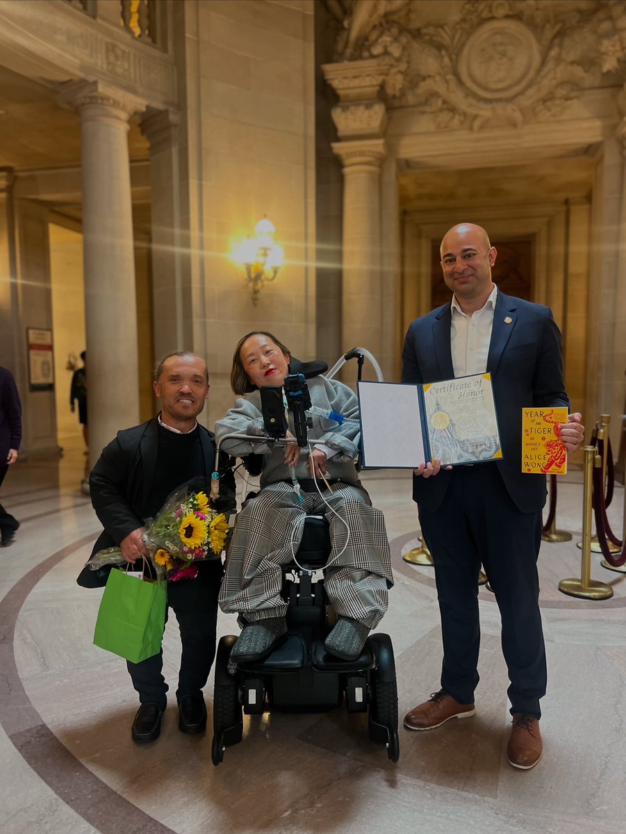 bilalmahmood's tweet image. Today, I had the profound privilege of commending Alice Wong, a visionary leader, cultural organizer, and one of the most powerful voices in the disability justice movement.
Through her leadership, writing, and activism she has empowered the voices of individuals with…