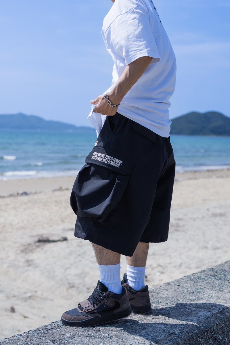 ◎タグ付き ほぼ新品 MMMM イントレチャート 編み込み ダウンベスト 黒 ◎タグ付き ほぼ新品 MMMM イントレチャート 編み込み ダウン