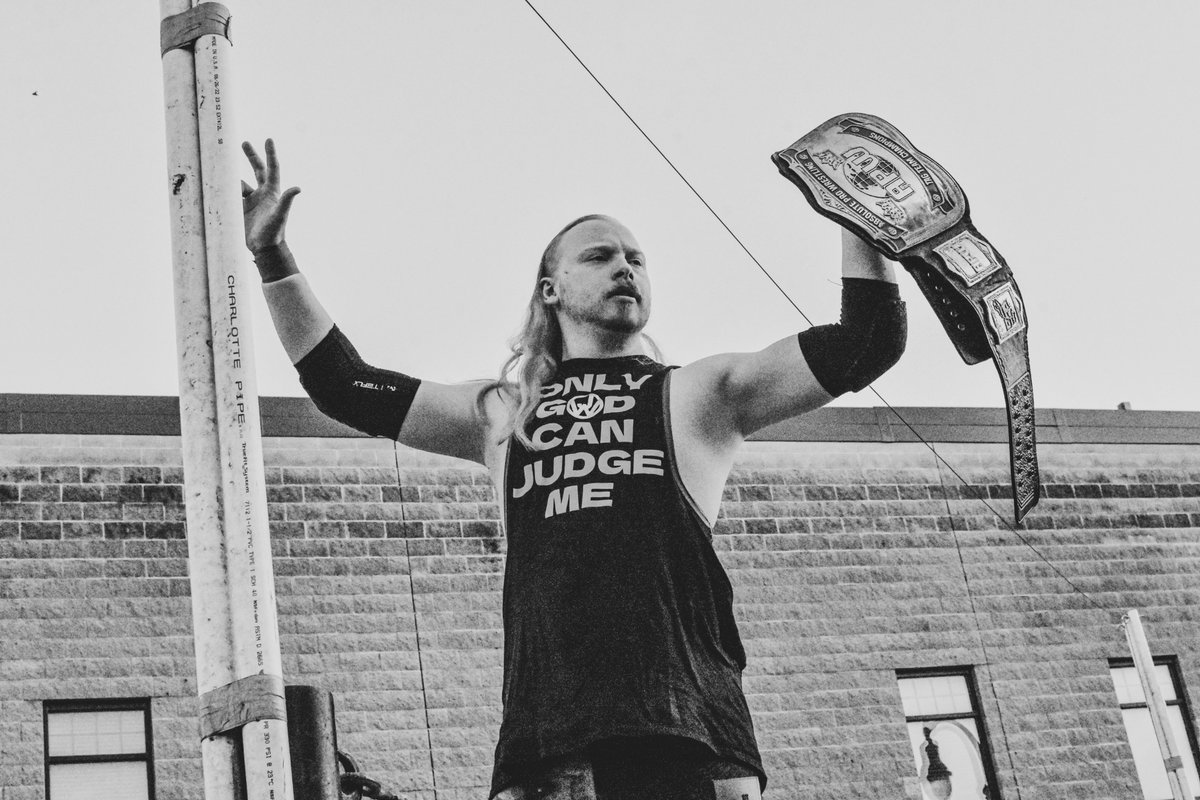 cdye56's tweet image. Some B&W shots from @ProAbsolute Downtown!
@Shankeubanks @AlvinFalcone