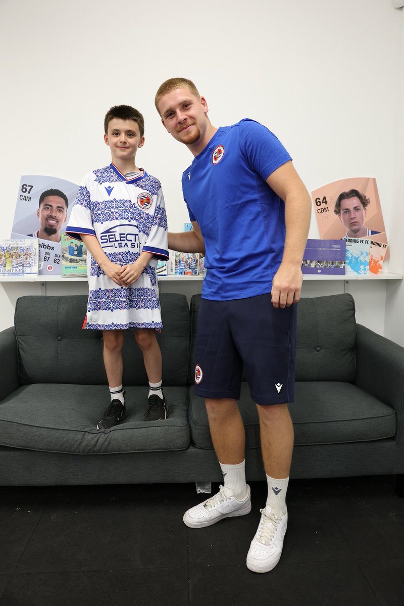 johnclarke04's tweet image. Great to meet all present on Sunday…hope to see you all again soon come the start of the season💙 @ReadingFC