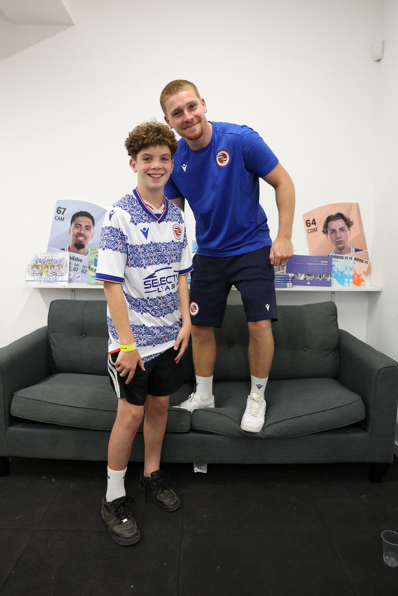 johnclarke04's tweet image. Great to meet all present on Sunday…hope to see you all again soon come the start of the season💙 @ReadingFC