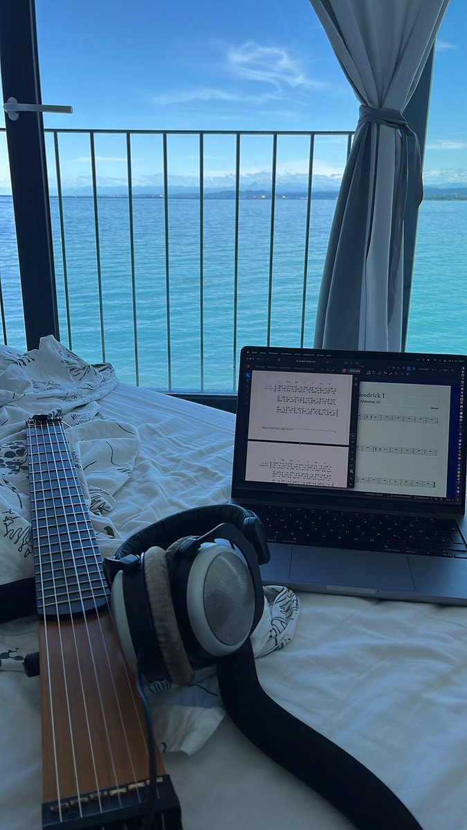 danieloman15's tweet image. BEST WISHES TO ALL OF YOU🍀✨SEE AND HEAR YOU SOON WITH BEAUTIFUL NEW GUITAR MUSIC HERE linktr.ee/guitargarden?u…