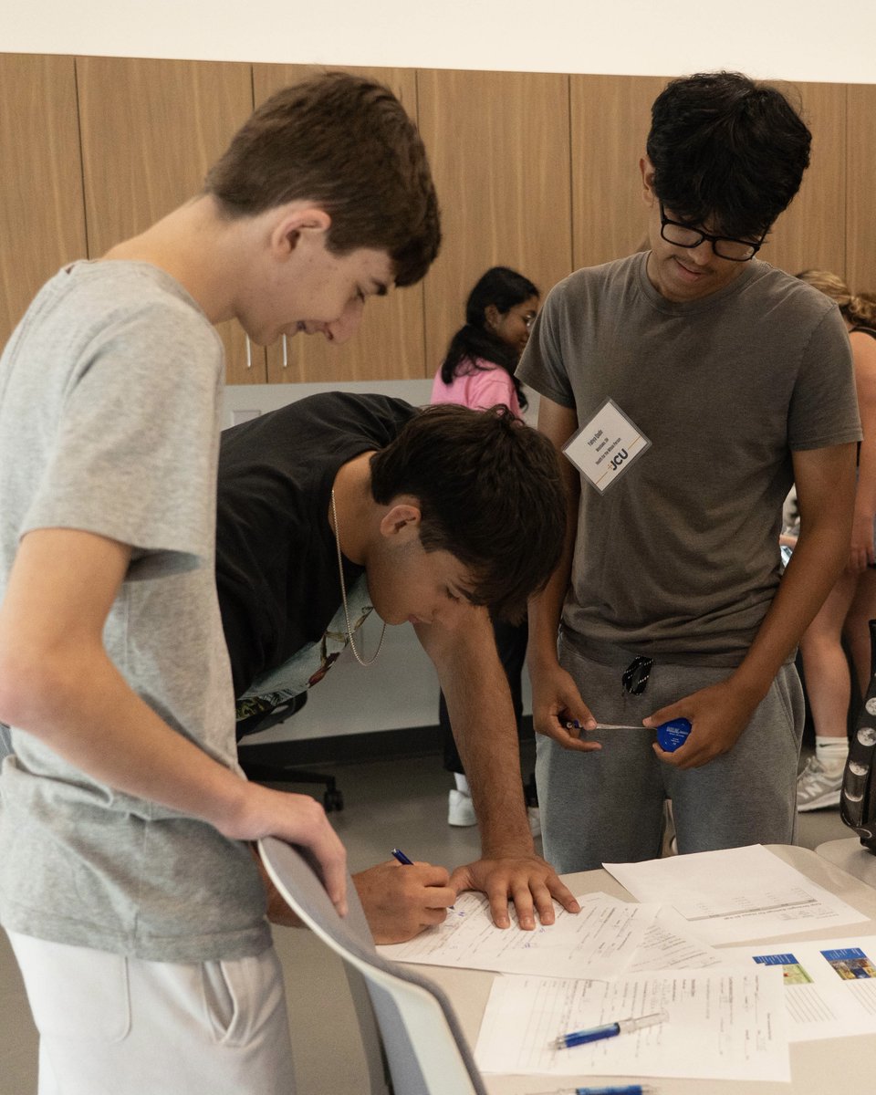 JohnCarrollU's tweet image. Summer in The Heights is officially underway! ☀️💙 This week, high school students are experiencing life at JCU —engaging in hands-on academic programs like business and health, and exploring all that John Carroll and “The Heights” have to offer #JCUSummer #FutureBlueStreaks