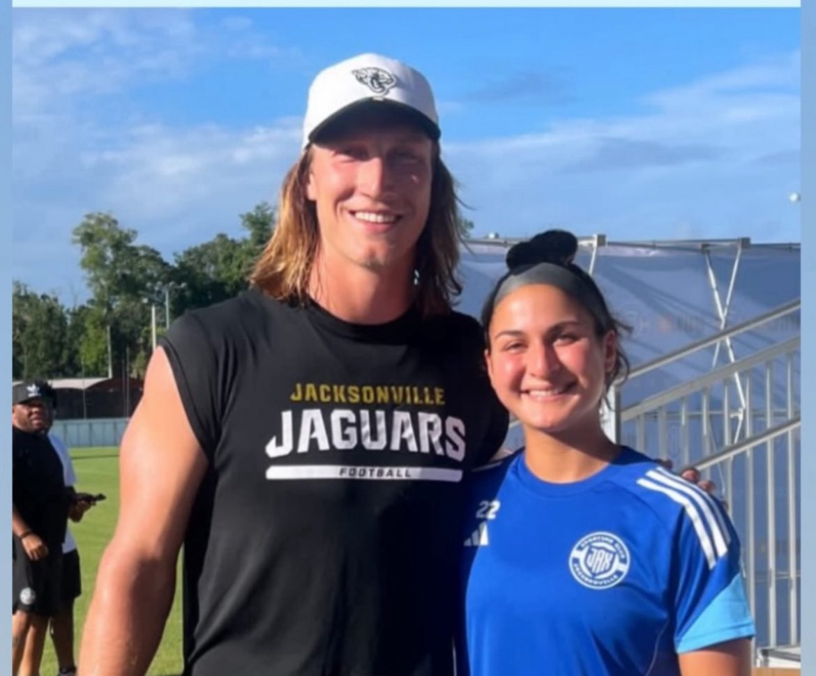 CoachEFaulconer's tweet image. Two of Jacksonville’s best right here. @Trevorlawrencee @Jaguars &amp;amp; @zarasiassi @sporting_jax @OspreyWSOC  Swoop!