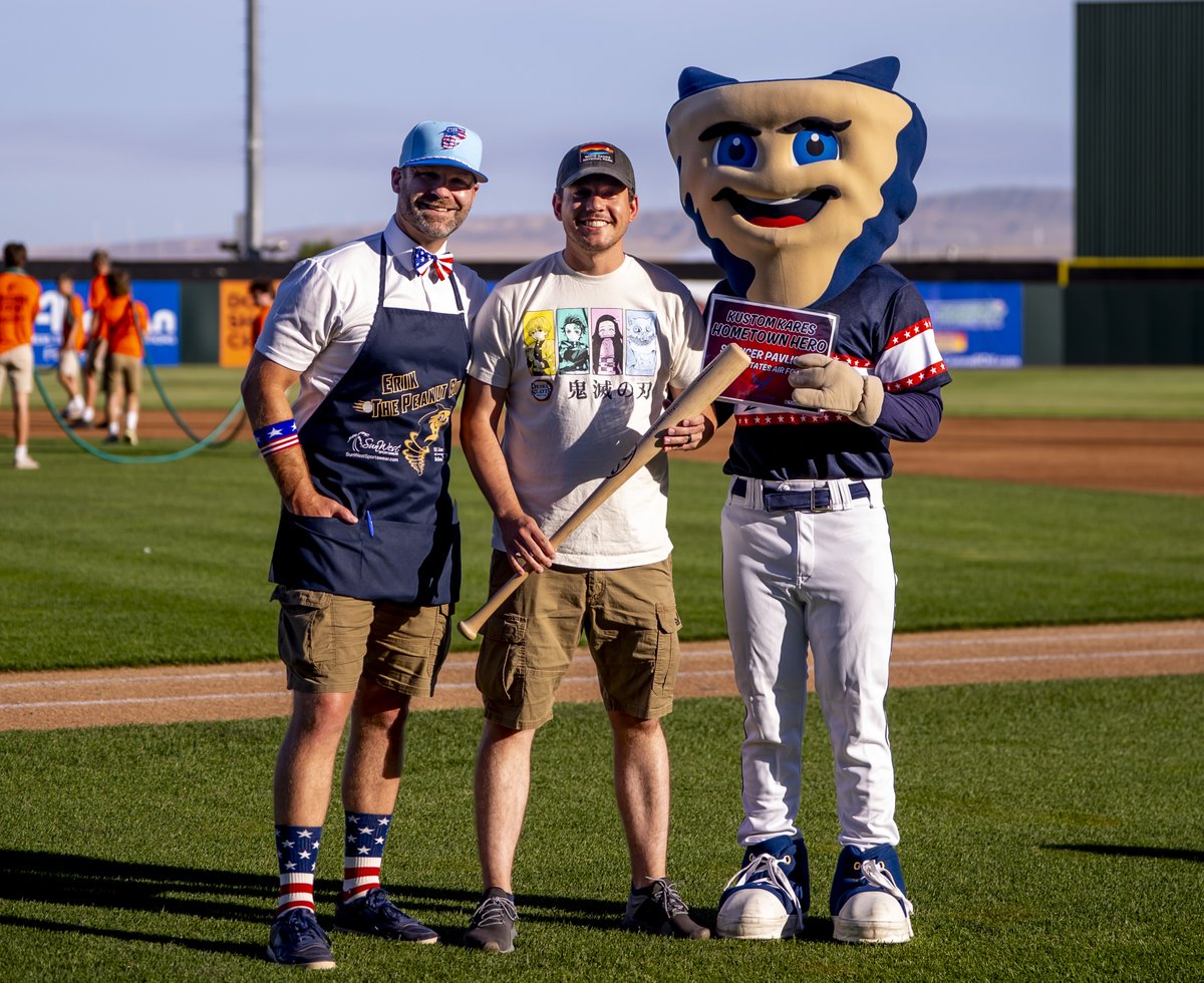 TC_DustDevils's tweet image. On Thursday, July 3rd we partnered with Kustom US Restoration-Pasco to honor a local Hometown Hero - Former Staff Seargent Spencer Pavlicek! A 7-year Air Force veteran, Spencer is now a student at CBC and is involved with the CBC Veteran's Center. #tcdustdevils