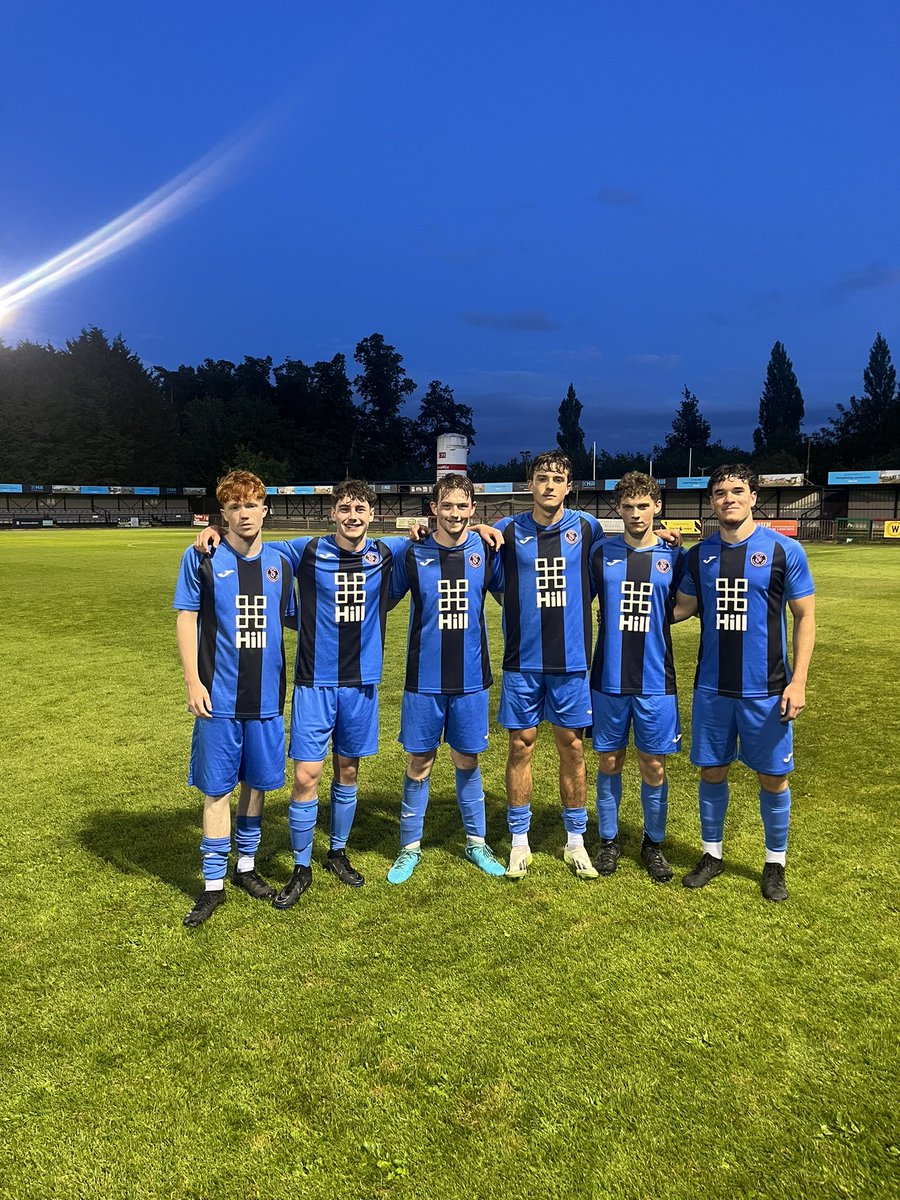 Histon Football Club U18π (@histonu18) on Twitter photo More debuts tonight, some now regular faces the future is bright #stutes
<a href="/HistonFC/">Histon Football Club</a> More debuts tonight, some now regular faces the future is bright #stutes
<a href="/HistonFC/">Histon Football Club</a>
