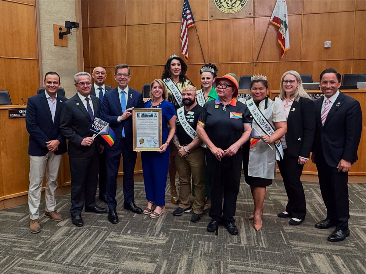 CMWhitburnD3's tweet image. July is officially LGBTQ+ Pride Month in the City of San Diego! 🏳️🌈🏳️⚧️
I’m proud to help lead our city in celebrating Pride and uplifting the strength, history, and ongoing contributions of San Diego’s LGBTQ+ community.