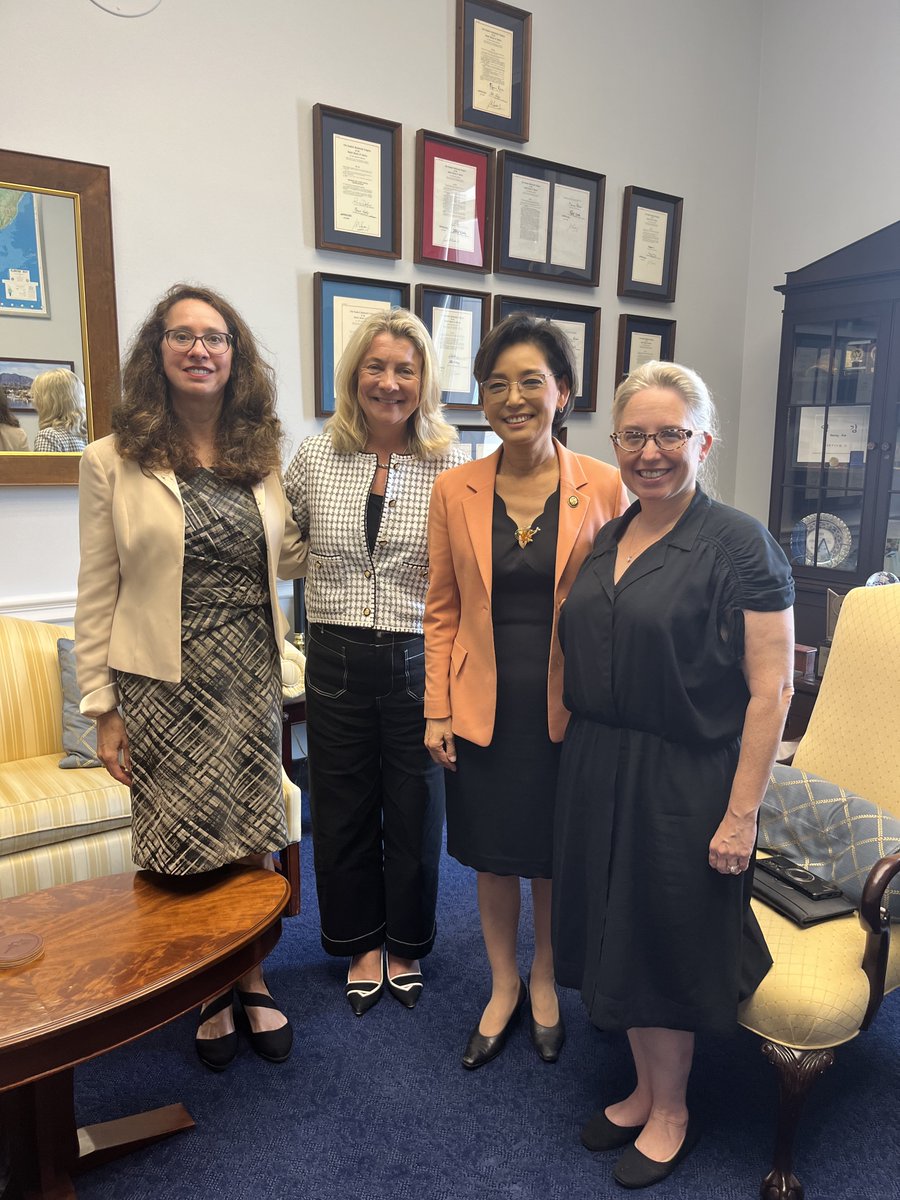 IAmBiotech's tweet image. Today, members of BIO's Women's Health Task Force took to Capitol Hill, highlighting the vital role of female #biotech leaders in driving U.S. innovation and advocating for robust investments in women's health research.