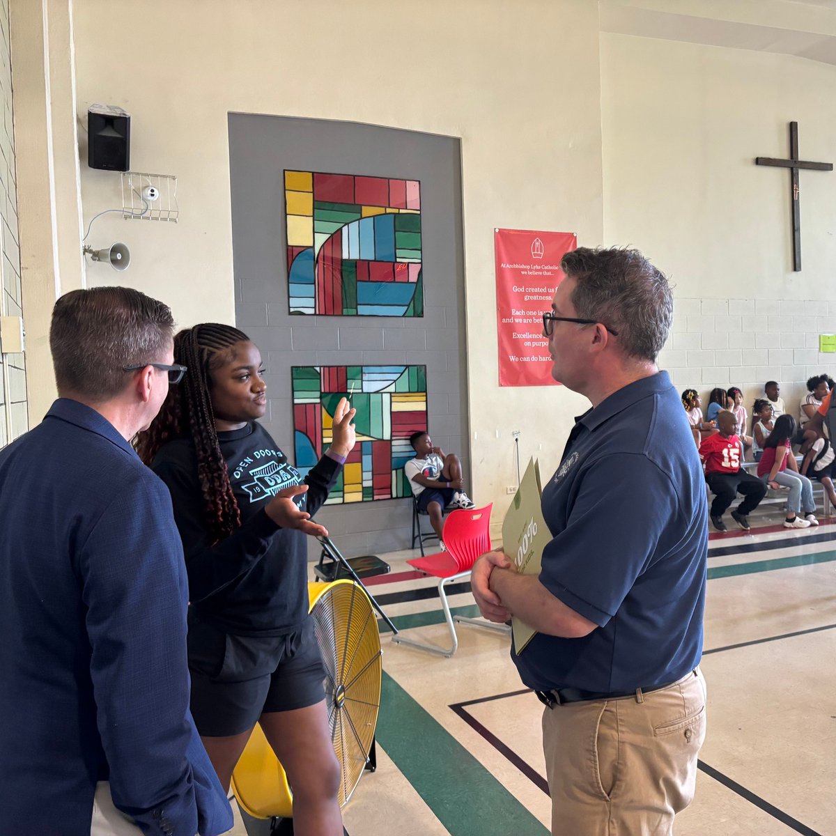 RepMikeDovilla's tweet image. Yesterday I visited Open Doors Academy, where incredible work is being done for Ohio students. Proud the new state budget includes $1.5M/year to support their mission. #OhioBudget #OpenDoorsAcademy #StudentSuccess