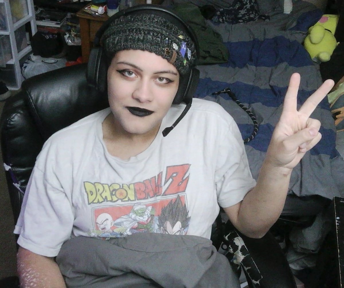D0tD0tDot's tweet image. Hi I am Mel (or Melanie if you wanna get fancy)
-I post a mix of slightly NSFW stuff and nerd shit
-Big fan of Doctor Who, Xenoblade, Fire Emblem, Musicals, and making women happy
-I also like cooking and will post my creations from time to time :D
-Minors please DNI!!