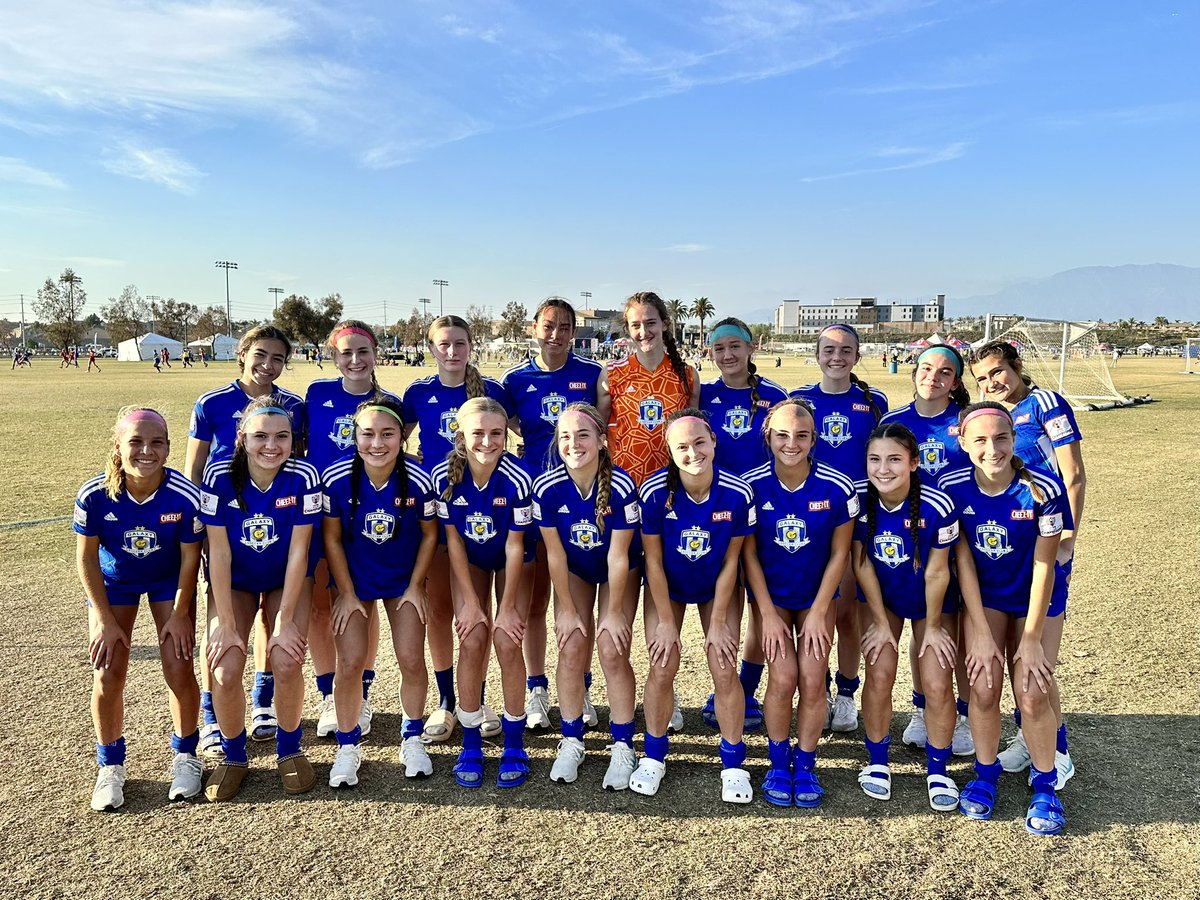 🏆GA U17 🏆✨NATIONAL  CHAMPIONS✨‼️

The Galaxy 2008 GA wrapped up an amazing undefeated year beating 3 amazing teams (IMG, Tophat, and STA) at the GA Finals.  

The girls togetherness, work ethic, resilience and passion for the game has allowed them to win 3 National