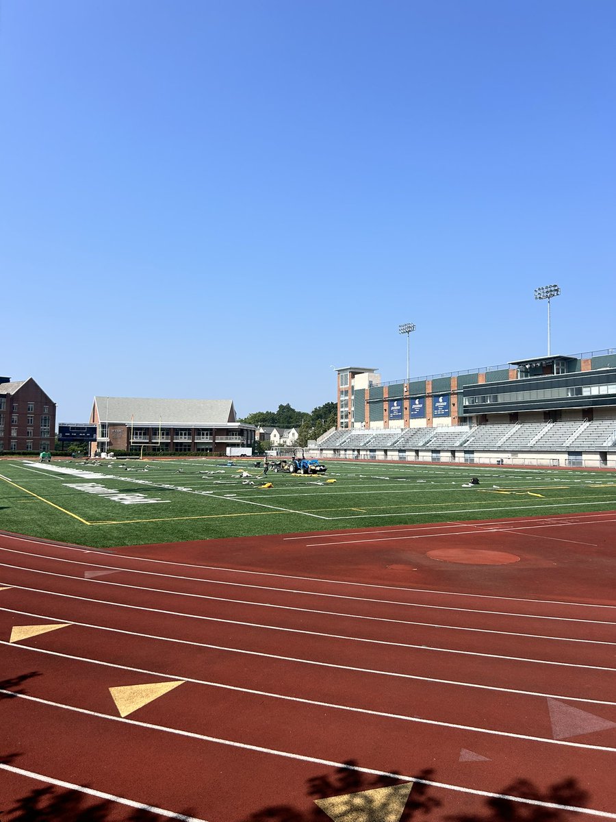 ridgetaylorfb's tweet image. Really enjoyed my visit today at @CWRUFootball! The football field was one of the coolest I've seen and the school itself was awesome.
Thank you to @Coach_LTech for showing me around and talking some ball with me. Excited to be back for a game!
Blessed to leave with an offer!…
