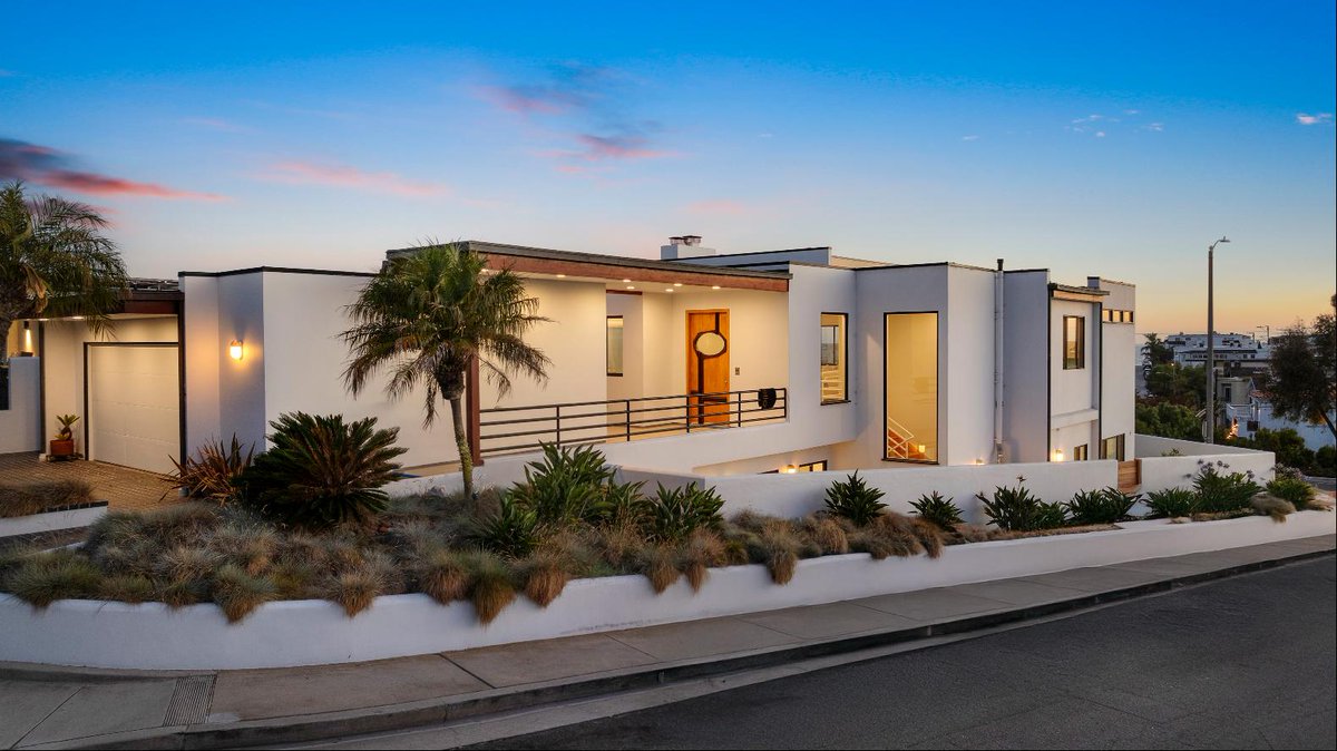 propgoluxury's tweet photo. FOR SALE - 2919 Hermosa Avenue, Hermosa Beach, CA 90254 https://t.co/bd8jGGq4mh https://t.co/nFj3LLBh3H