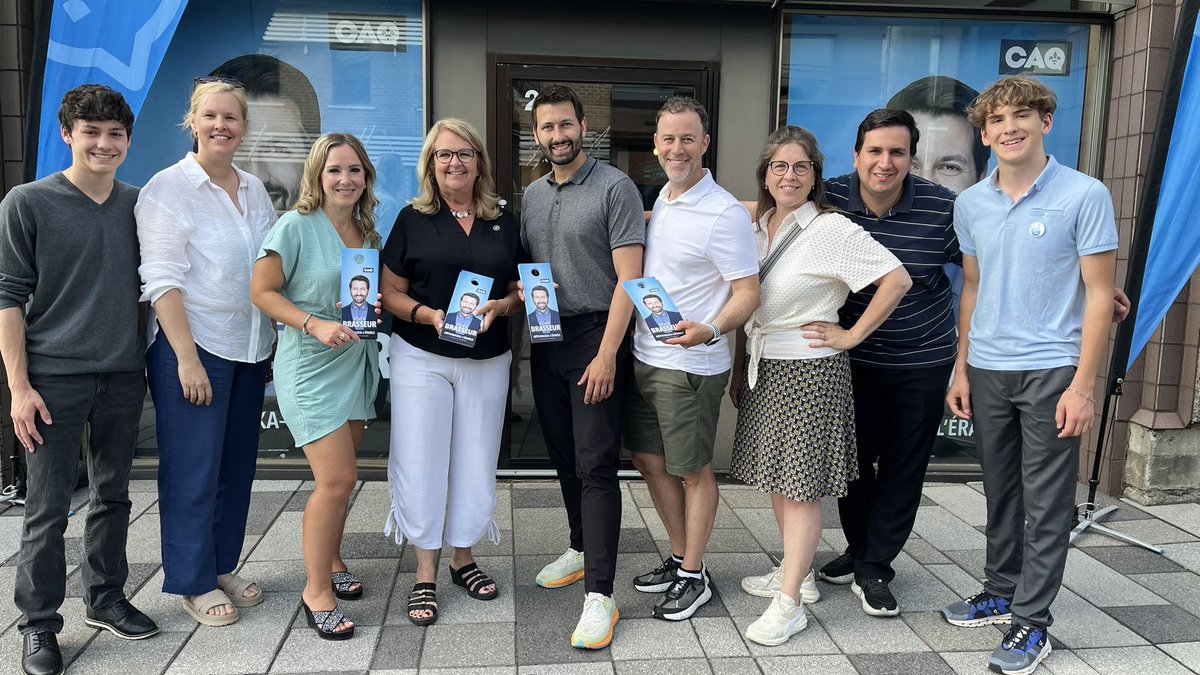 KevenBrasseur's tweet image. Très bel après-midi de porte-à-porte 🩵
Merci à la ministre Suzanne Roy, aux députés Mathieu Lemay et Carole Mallette, ainsi qu’aux nombreux bénévoles pour leur présence et leur précieux soutien!
#CAQ #arthabaskalerable