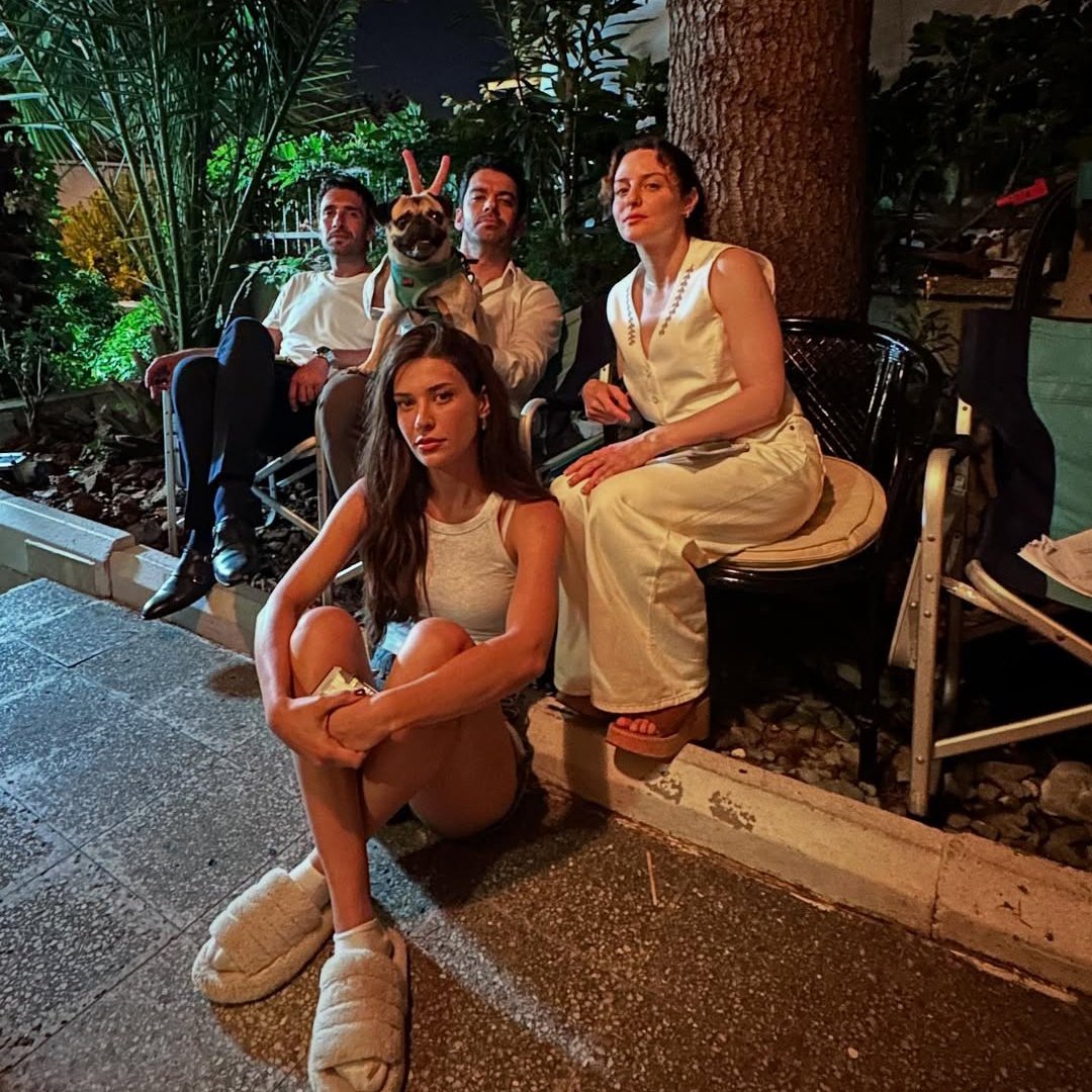 kızlar ve 4lü date hayalleri