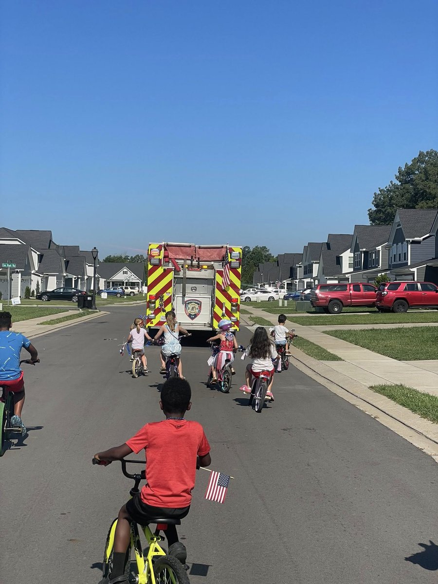 🚒 A crew from Station 10 brought smiles 😊 and laughter 😂 to a neighborhood Fourth of July 🎆 parade! The children, especially, enjoyed cooling down with a waterhose spray from our firefighters! 🔥❤️
