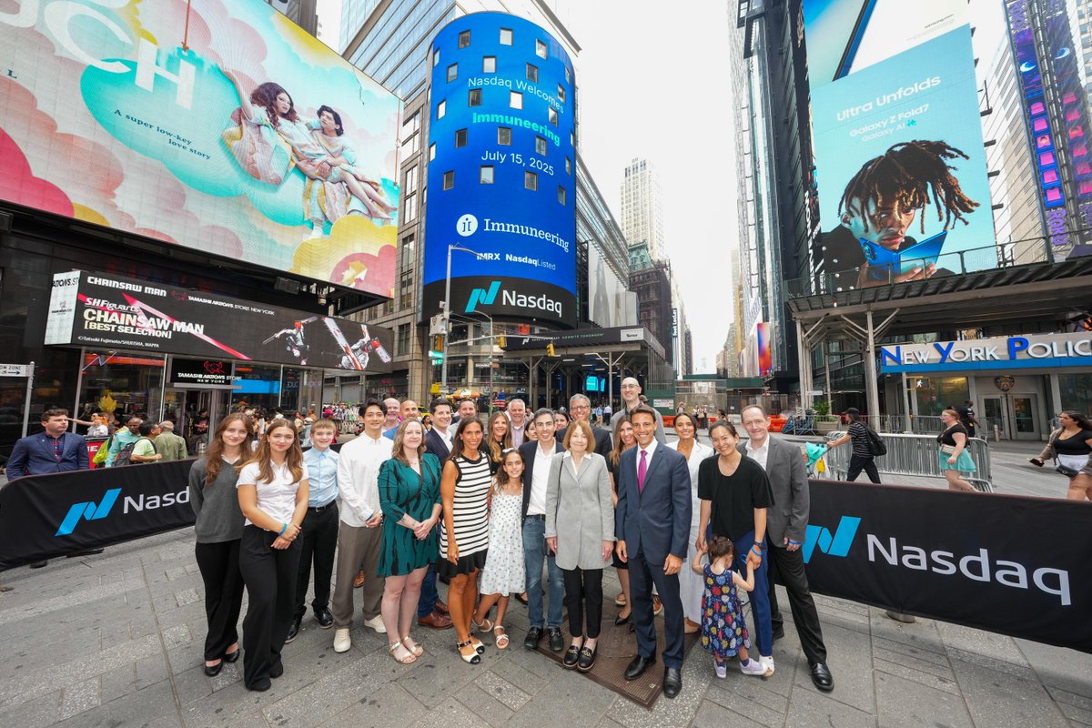 NasdaqExchange's tweet photo. 🧬 Helping cancer patients live longer and feel better.

🏥 @Immuneering is a clinical-stage oncology company developing medicines to help outpace cancer.

💜 Thank you for helping to rewrite futures, $IMRX! https://t.co/AooAkkZS9j