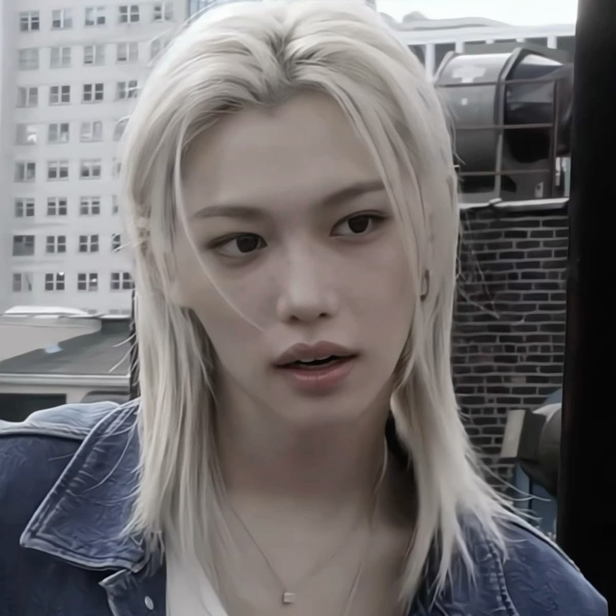 afternoon. i’m recovering from a long weekend of work. i hope everyone’s having a good week so far.