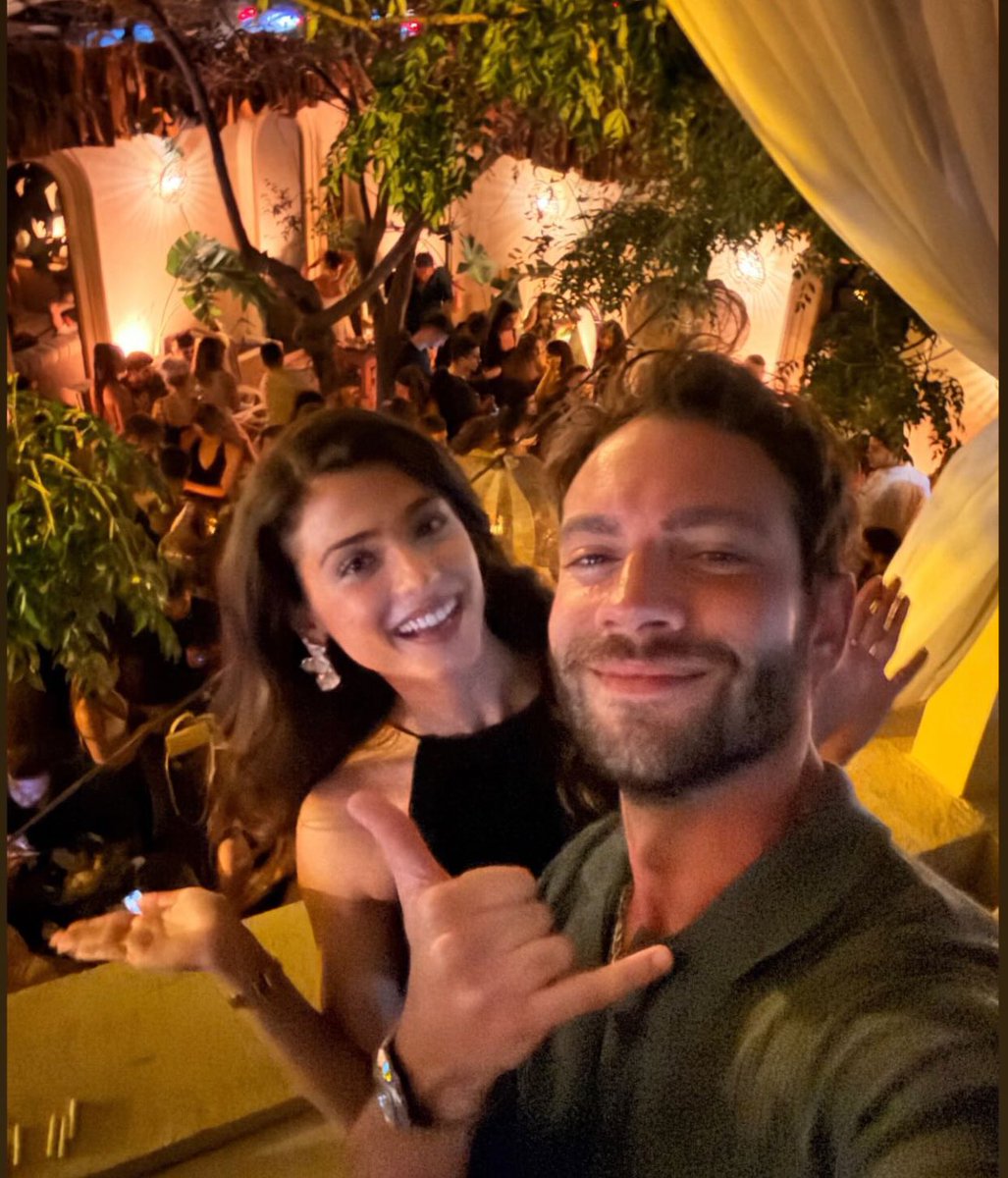 yaren o kadar samimi tatli bi kız ki desteği de kendisi kadar güzel🫶🏻✨ileride berkayla başka bir projede oynamalarını cok isterim