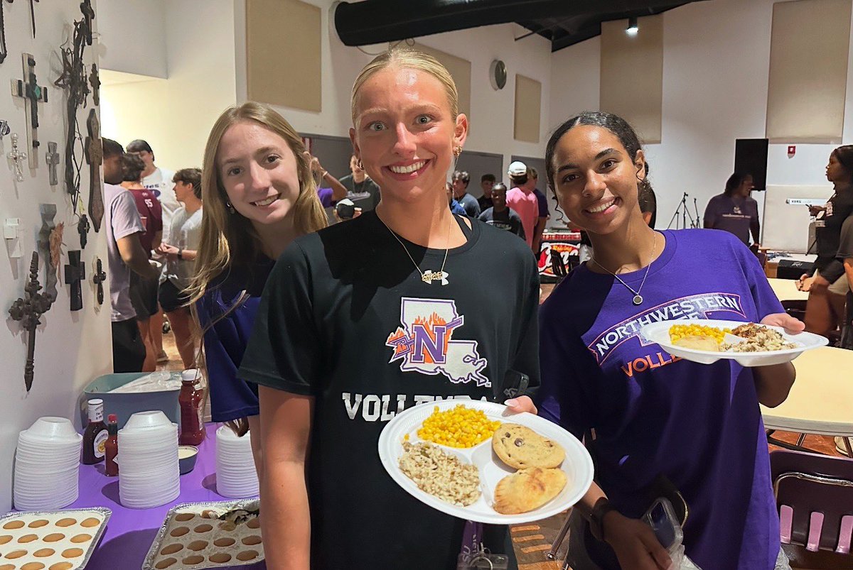 NSUDemons's tweet image. Thank you to the Cane River Heritage Area staff as well as the @nsu_bcm for hosting us and @raisingcanes for swag and drinks! 🤘🫶
#ForkEm #SummerBridge25