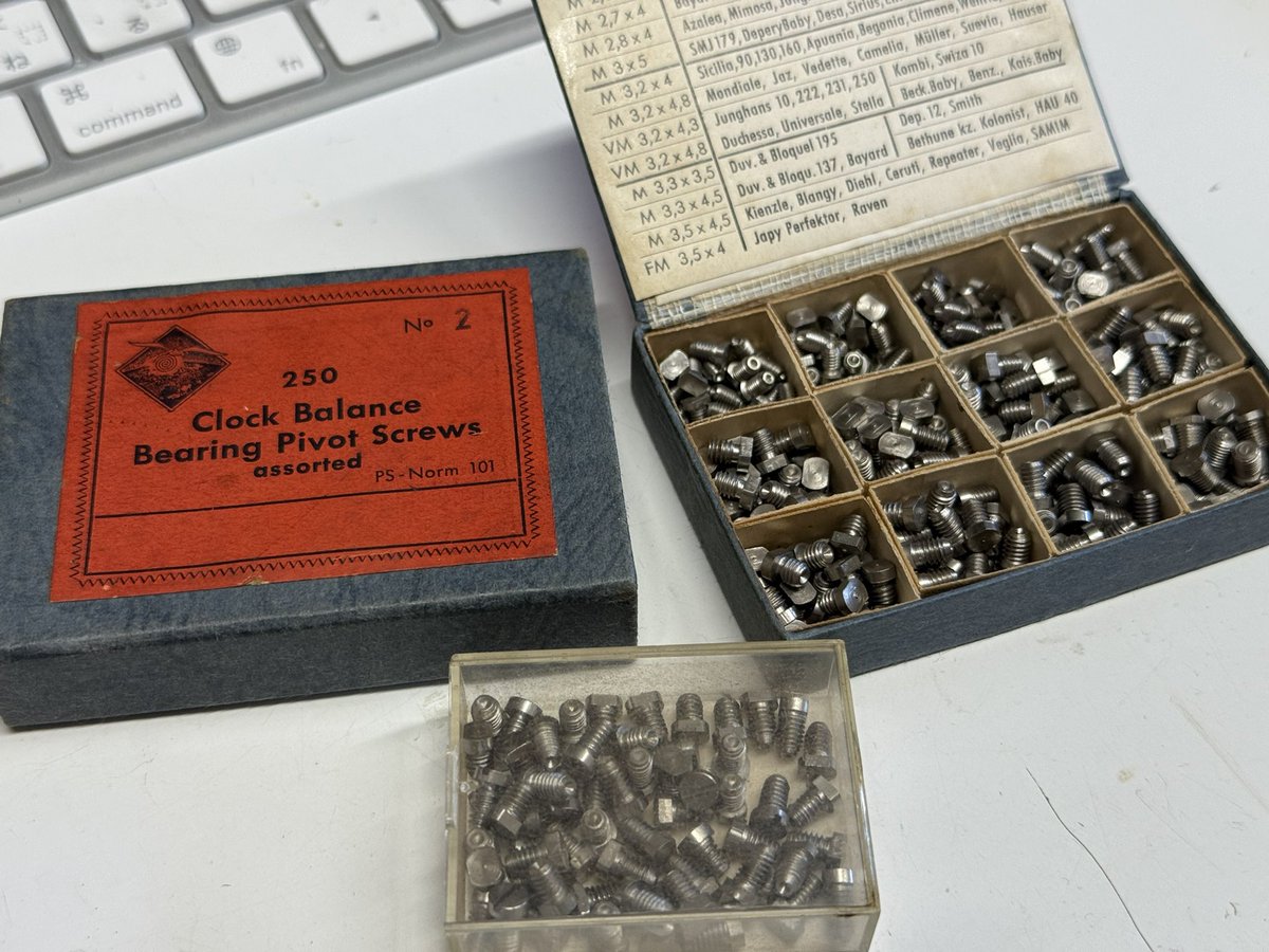 e-Bayで買った受けネジ(テンワの軸受)が届いた。