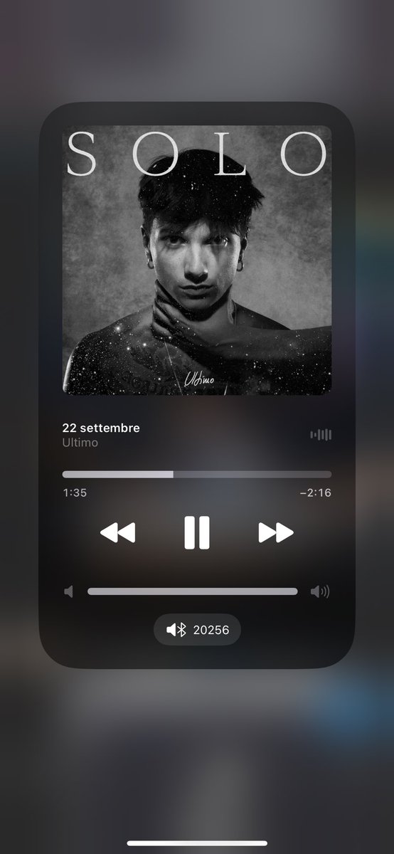 alessiaa_alee's tweet photo. ho visto gente esclusa ridere a squarciagola 😭 #UltimoStadi2025 #UltimoRaduno2026 #UltimoLaFavolaPerSempre https://t.co/KzIw7Vt5KN