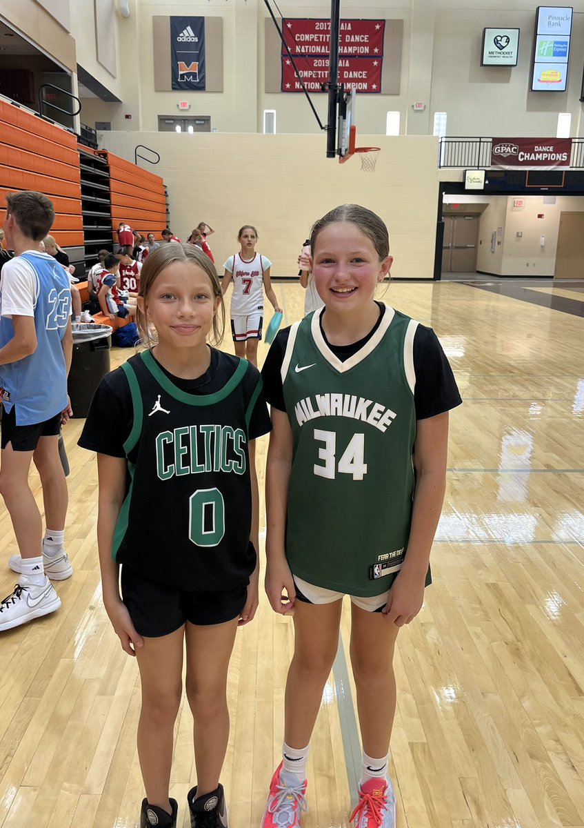 Jersey Day brought the competition and fun to Wikert‼️

#WinTheDay 🟠🔵