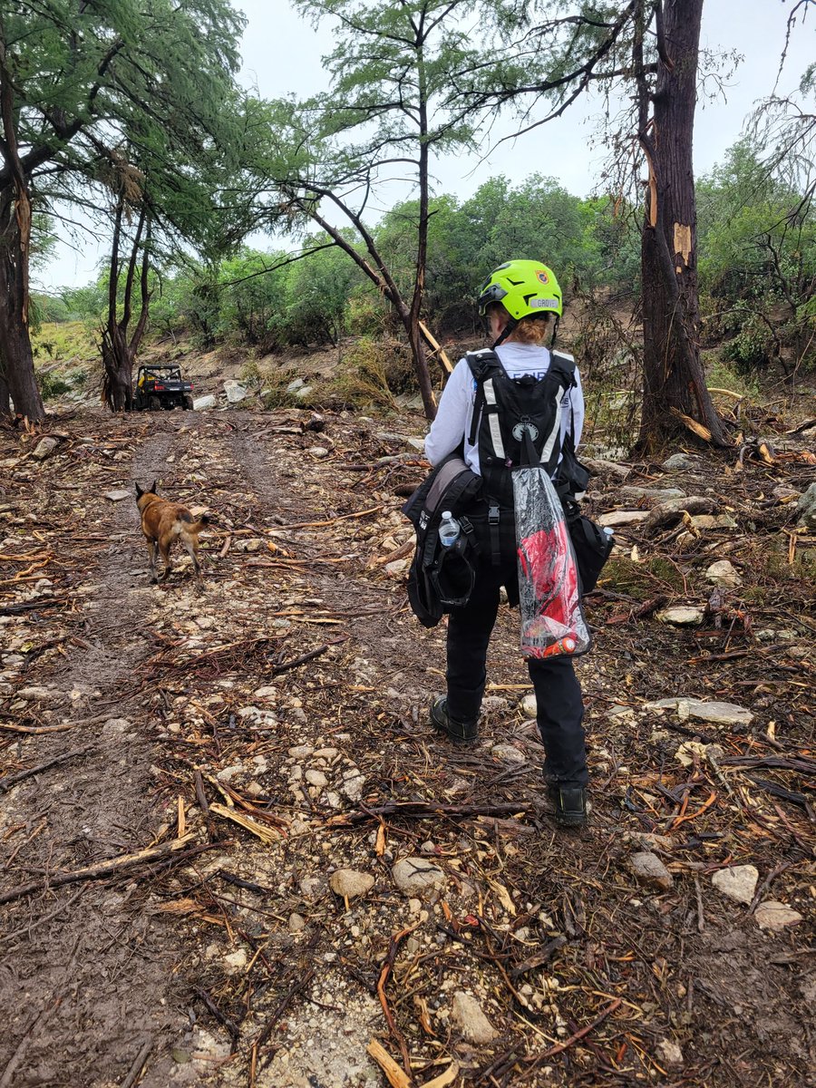 VATF1's tweet image. Our search canines supporting the response to the Texas floods continue to work diligently in their assigned area. Each day they get a quick med check by a veterinarian and a well-deserved bath.
@fema @ffxfirerescue