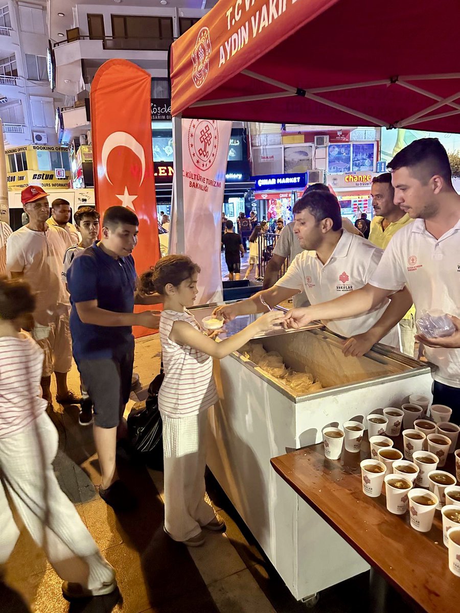 AYDIN VAKIFLAR BÖLGE MÜDÜRLÜĞÜ (@aydinvbm) on Twitter photo 📍 Marmaris Merkez Atatürk Meydanı
Milletin gücü, tankların gücünü yendi. Demokrasi uğruna hayatını feda eden şehitlerimizi saygı ve rahmetle anıyoruz.
15 Temmuzu ve 15 temmuz şehitlerimizi unutmadık unutmayacağız.
<a href="/TCKulturTurizm/">T.C. Kültür ve Turizm Bakanlığı</a>
<a href="/VakiflarGM/">VAKIFLAR GENEL MÜDÜRLÜĞÜ</a>
<a href="/sinanaksu/">Sinan Aksu</a> 📍 Marmaris Merkez Atatürk Meydanı
Milletin gücü, tankların gücünü yendi. Demokrasi uğruna hayatını feda eden şehitlerimizi saygı ve rahmetle anıyoruz.
15 Temmuzu ve 15 temmuz şehitlerimizi unutmadık unutmayacağız.
<a href="/TCKulturTurizm/">T.C. Kültür ve Turizm Bakanlığı</a>
<a href="/VakiflarGM/">VAKIFLAR GENEL MÜDÜRLÜĞÜ</a>
<a href="/sinanaksu/">Sinan Aksu</a>