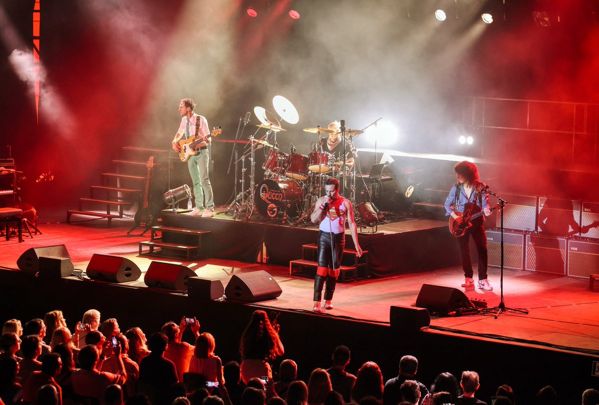 @queentributeoficial ha fet vibrar l’escenari amb un gran homenatge a Queen! 👑

Una nit plena de rock, emoció i himnes eterns que han fet gaudir a tothom des del primer moment. Un concert ple d’energia que ha fet reviure la màgia de la banda britànica.

📸: <a href="/JoseIrunFoto/">José Irún</a>