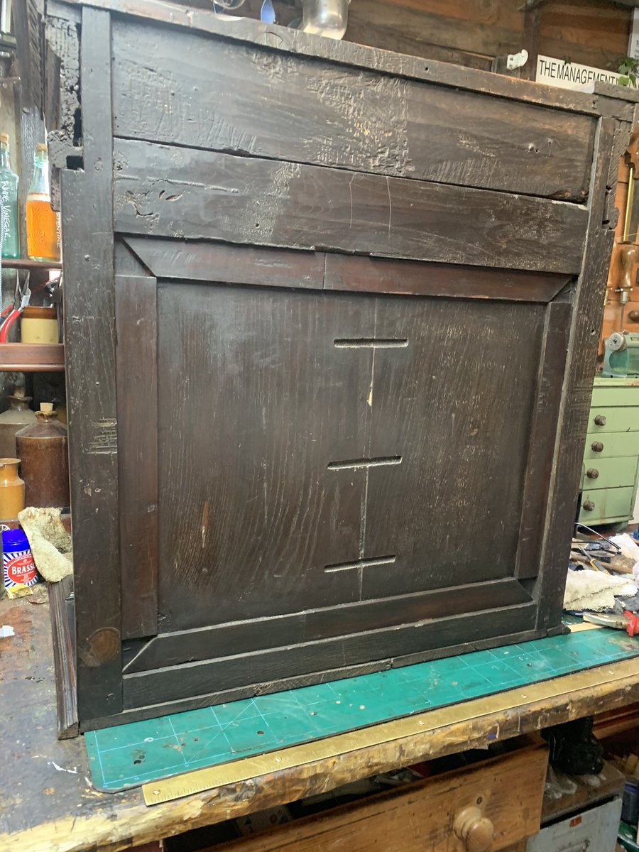 2016industrial's tweet image. Investigation needed on this piece. It came from the estate of a French lady, whose Huguenot family fled to England 1670.ish & their furniture was stored in Paris for 200 yrs 😳 the piece is approx 34 inches Sq. #french #huguenot #antique #restoration #workshop