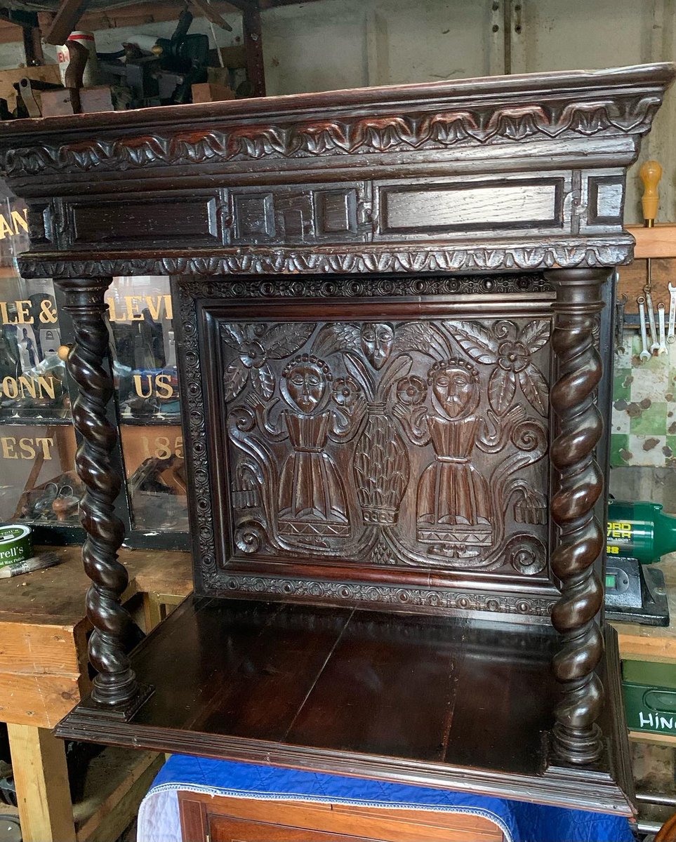 2016industrial's tweet image. Investigation needed on this piece. It came from the estate of a French lady, whose Huguenot family fled to England 1670.ish & their furniture was stored in Paris for 200 yrs 😳 the piece is approx 34 inches Sq. #french #huguenot #antique #restoration #workshop