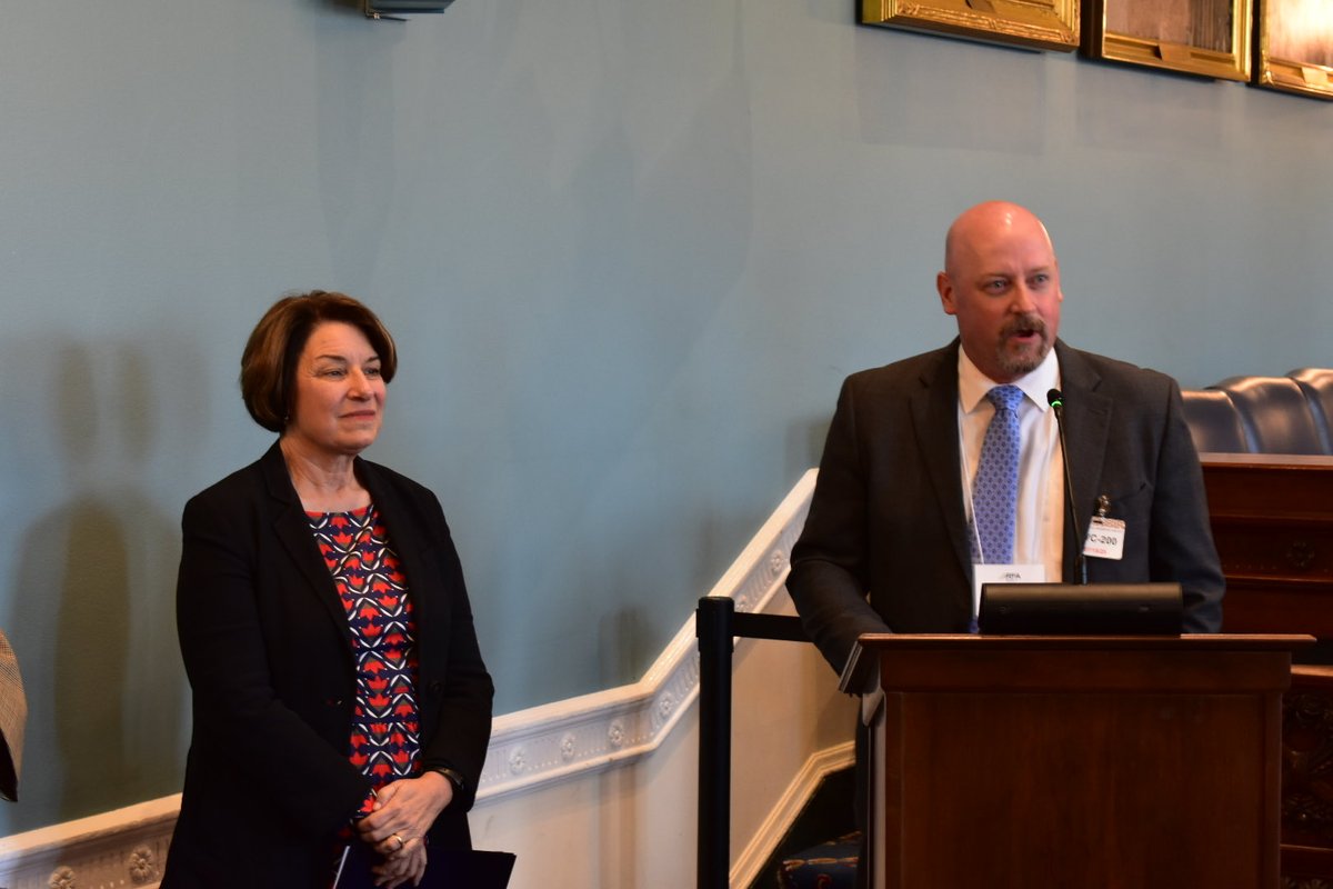 EthanolRFA's tweet image. We were happy to welcome @SenAmyKlobuchar to our evening reception and thank her for her support of American-made ethanol.