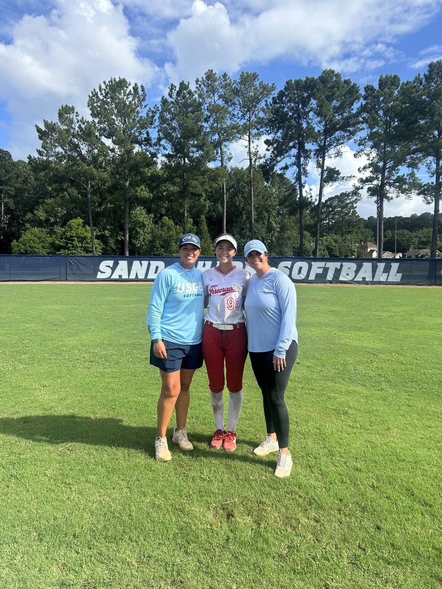 had another great camp <a href="/USCBSoftball/">Sand Shark Softball</a> had today! thank you so much <a href="/CodeeYeske/">Codee Yeske</a>, <a href="/a_owen4/">Alison Owen Yeske</a> and all the players! loved all the reps and can’t wait to be back soon! <a href="/firecrackersmm/">Firecrackers Medina/Miller</a>