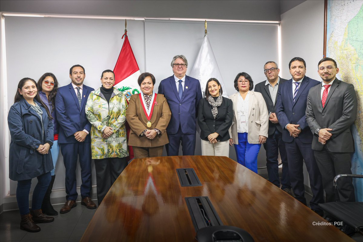 FCDS_Peru's tweet image. 🤝La Procuraduría General del Estado (PGE)  y Conservation Strategy Fund (CSF), con el respaldo técnico de la @FCDS_Peru , formalizaron la implementación en Perú de la Calculadora de Impactos de la Minería de Oro.

📄Con esta iniciativa, Perú se convierte en el segundo país de la…