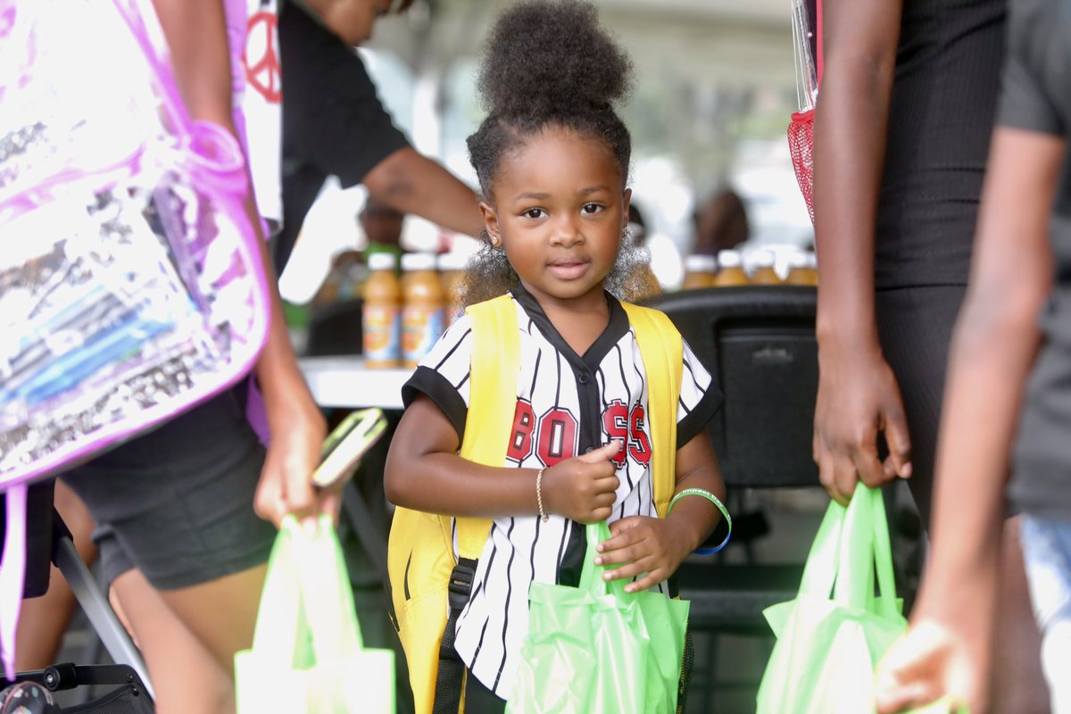 NewLifeDecatur's tweet image. 📚 We are making sure our community is ready for the school year!  Bookbags and school supplies will be given to students in need at Community Impact Day, July 26! Join us as we pour back into our youth. Visit newlife-atl.org to volunteer!