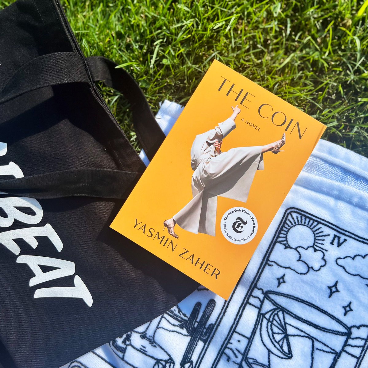 CatapultStory's tweet image. Yasmin Zaher&apos;s THE COIN is now available in paperback! Just in time to add to your summer reading list! ☀️

⭐ &quot;A smart, sneering novel of capital and its consequences.&quot; — @nytimesbooks

⭐ &quot;A dizzying portrait of a woman on the edge.&quot; — @TIME