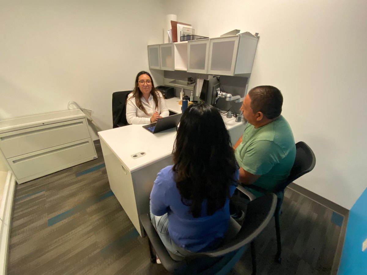 Si deseas consultar a un expert@, acércate al Departamento de Protección. La abogada Sandra Santiago, de @eaganimmigration, forma parte del grupo de abogad@s que ofrecen información sobre temas migratorios y asesoría legal gratuita en el consulado.
#ProteccionConsular