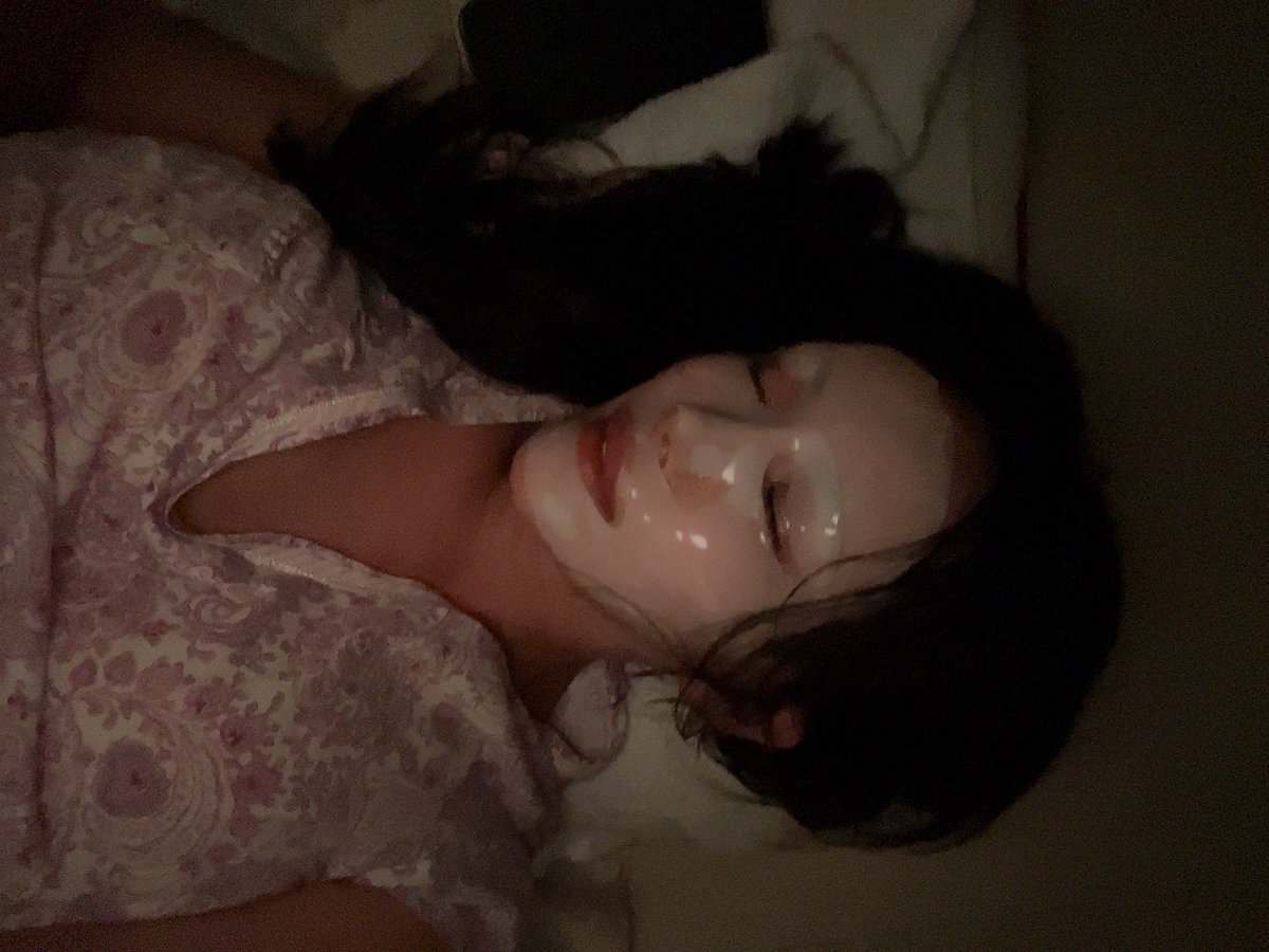 実わ。。。ハプニングバーに行って
朝帰りして　いまから寝ます😪
ハプニングバー男性も女性も
綺麗な人　多かった✨ぱんちゃんは
1人男性のパンパンしちゃった😋オヤスみ