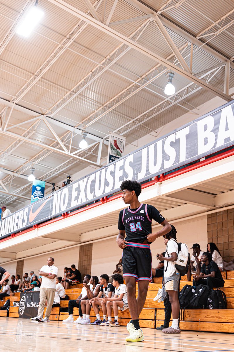 Cont’d 

#21 Donovan Davis 
15.2 PPG - 6.6 RPG - 2.6 ASTS - 80.4% FG - 43.4% 3PT

#24 Deuce McDuffie 
8 PPG - 3.8 RPG - 2 ASTS - 44.4% FG