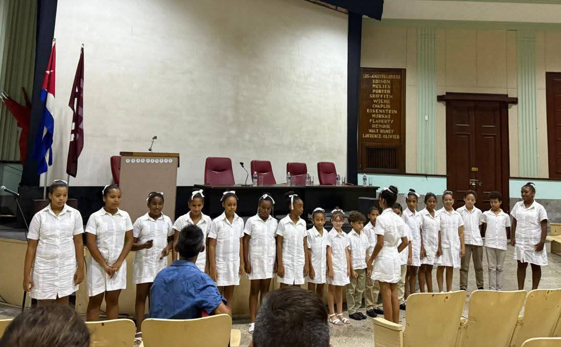 Centro Investigaciones Psicológicas y Sociológicas tweet media